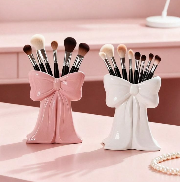 Coquette Bow Ceramic Vanity Organizer - Aesthetic Makeup Brush & Bathroom Accessory Holder